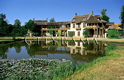 Tour to Versailles Trianon