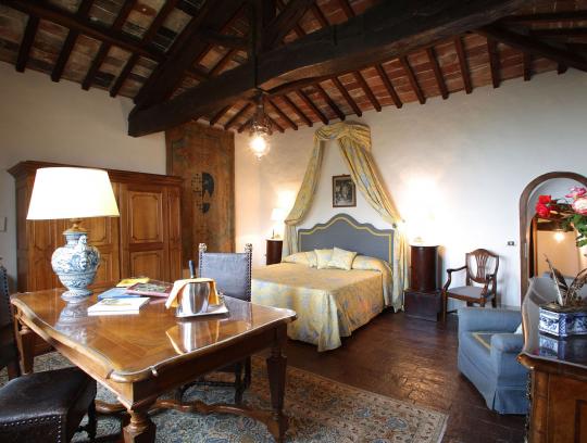 luxury rooms in historical hotel in panzano in chianti